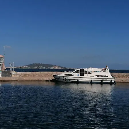 La Olly 2 * Mèze